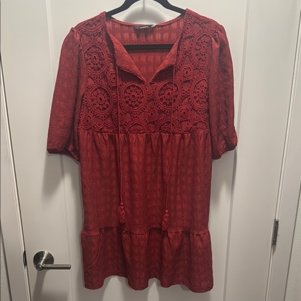 🆕 Elegant Maroon Dress with Lace Detail. L. NWT!!💥💥